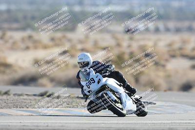 media/Dec-07-2025-CVMA (Sun) [[3e7d2de5dc]]/Race 12- Formula 40 MW and LW/